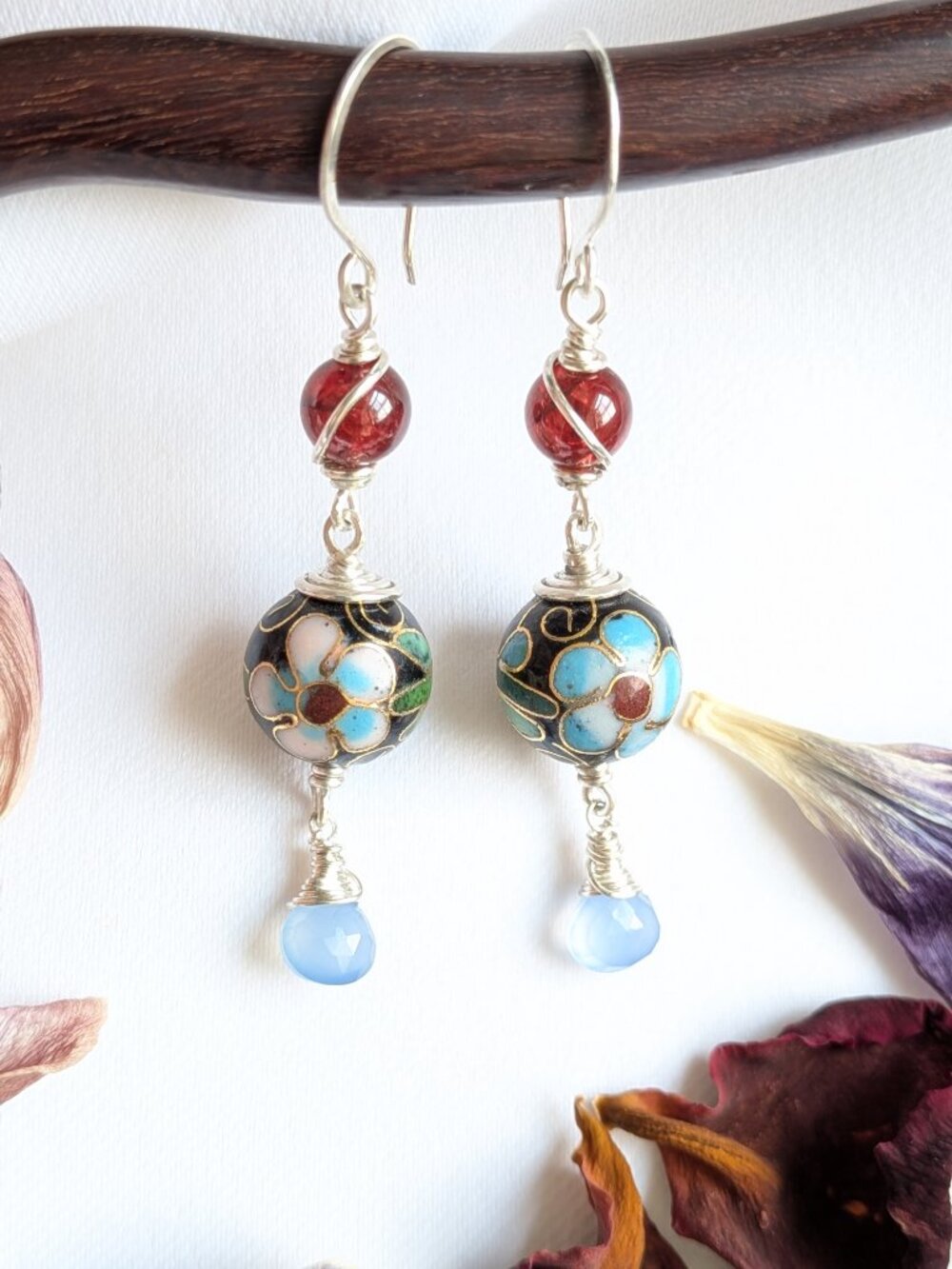 Vintage Cloisonne Earrings with Garnet and Chalcedony in Sterling Silver - Picture 5 of 14